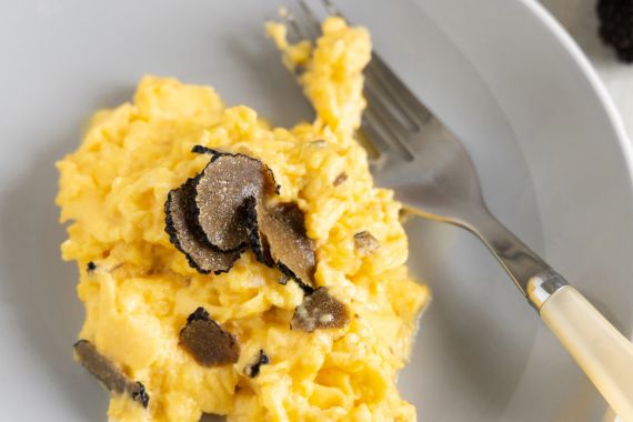 Receta huevos con trufa